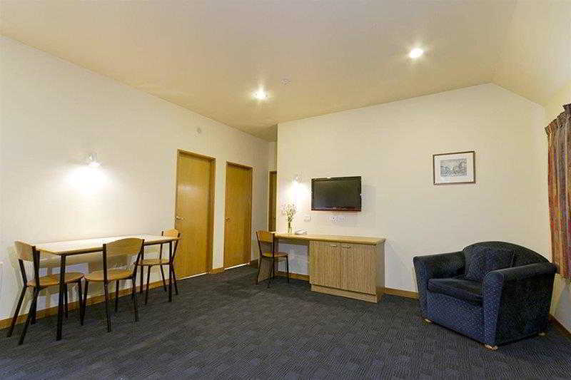 Asure Christchurch Classic Motel & Apartments Экстерьер фото