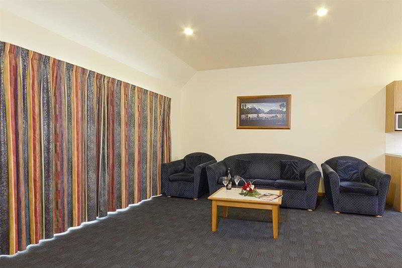 Asure Christchurch Classic Motel & Apartments Экстерьер фото