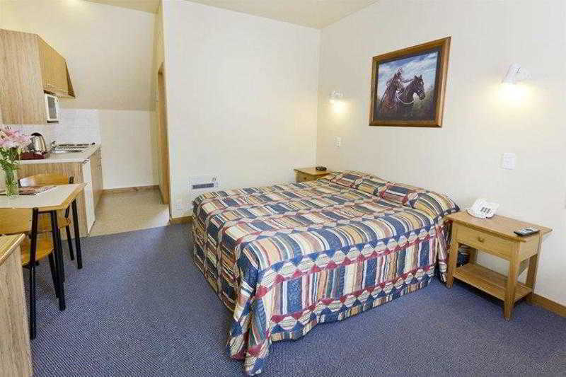 Asure Christchurch Classic Motel & Apartments Экстерьер фото