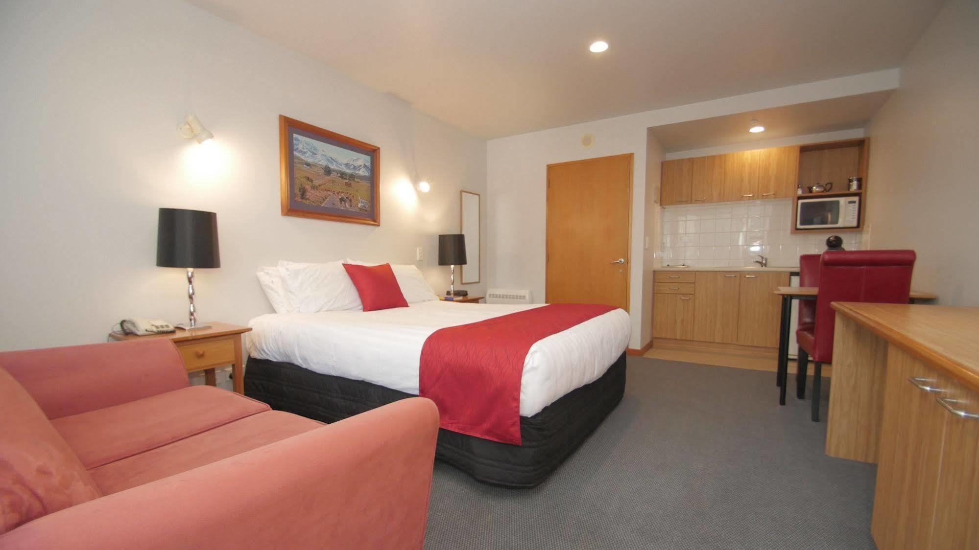 Asure Christchurch Classic Motel & Apartments Экстерьер фото