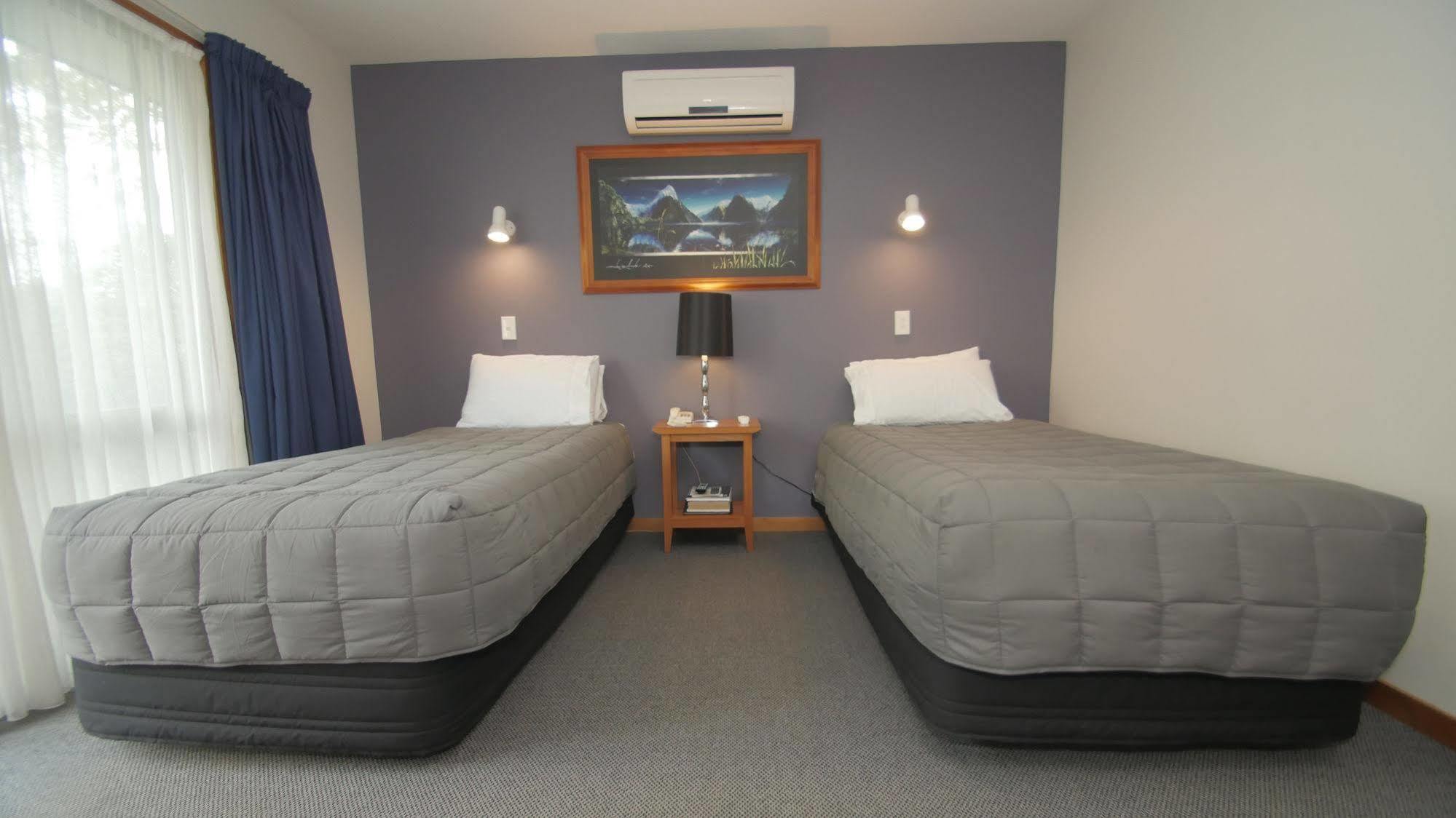 Asure Christchurch Classic Motel & Apartments Экстерьер фото