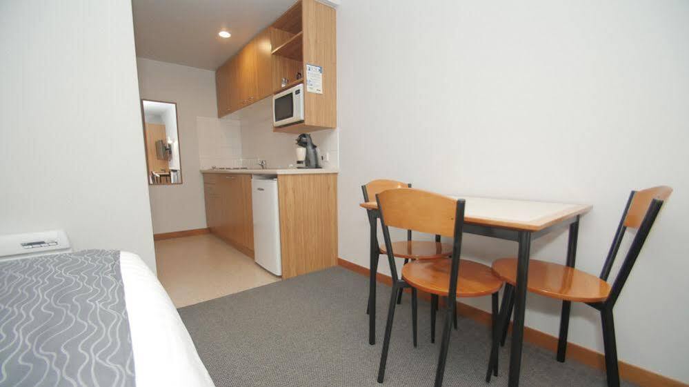Asure Christchurch Classic Motel & Apartments Экстерьер фото